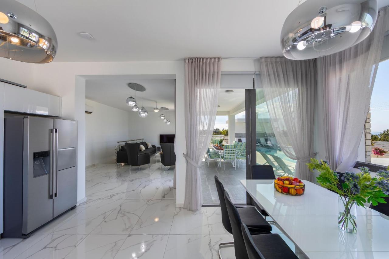 Villa Pleiades Пафос Екстер'єр фото